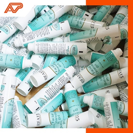 รับจ้างผลิตหลอดใส่ครีมตามแบบ